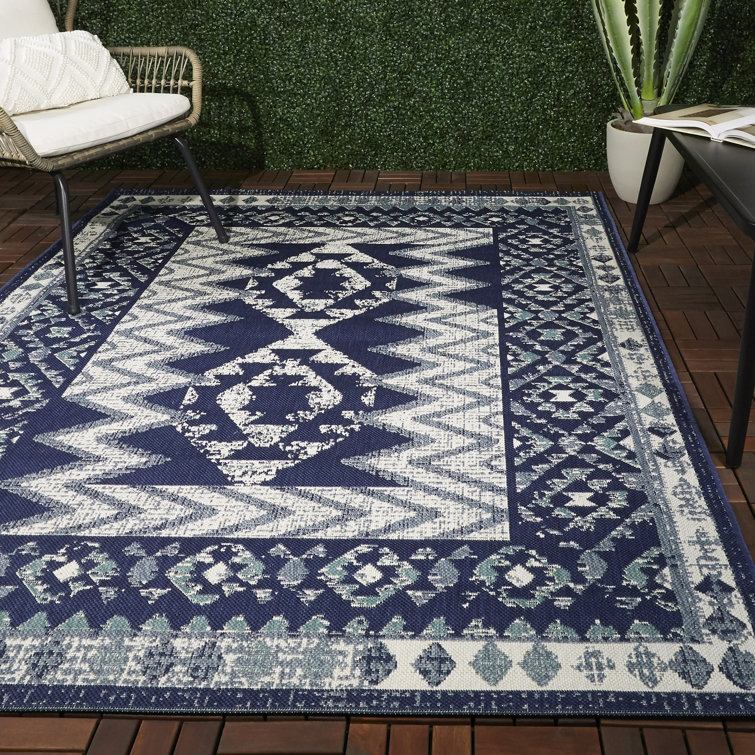 Union Rustic Pranav Southwestern Navy Blue Indoor / Outdoor Area Rug